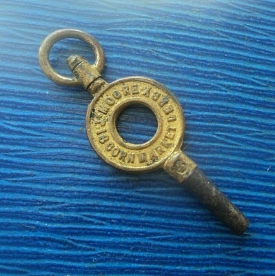 Werbe Taschenuhr Schlüssel - J. Moore, Derby, Derbyshire Nr. 6 & Keine Nummer
