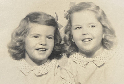 1940s Faces Close Up Young Girls Sisters Siblings Bows Dresses Real Photo P14j16