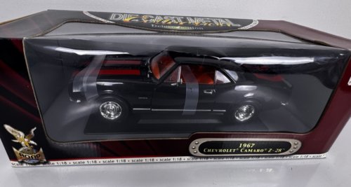1967 Camaro Z-28 Black Red Stripe 92188 Diecast Model 1:18 Road Signature / NEW