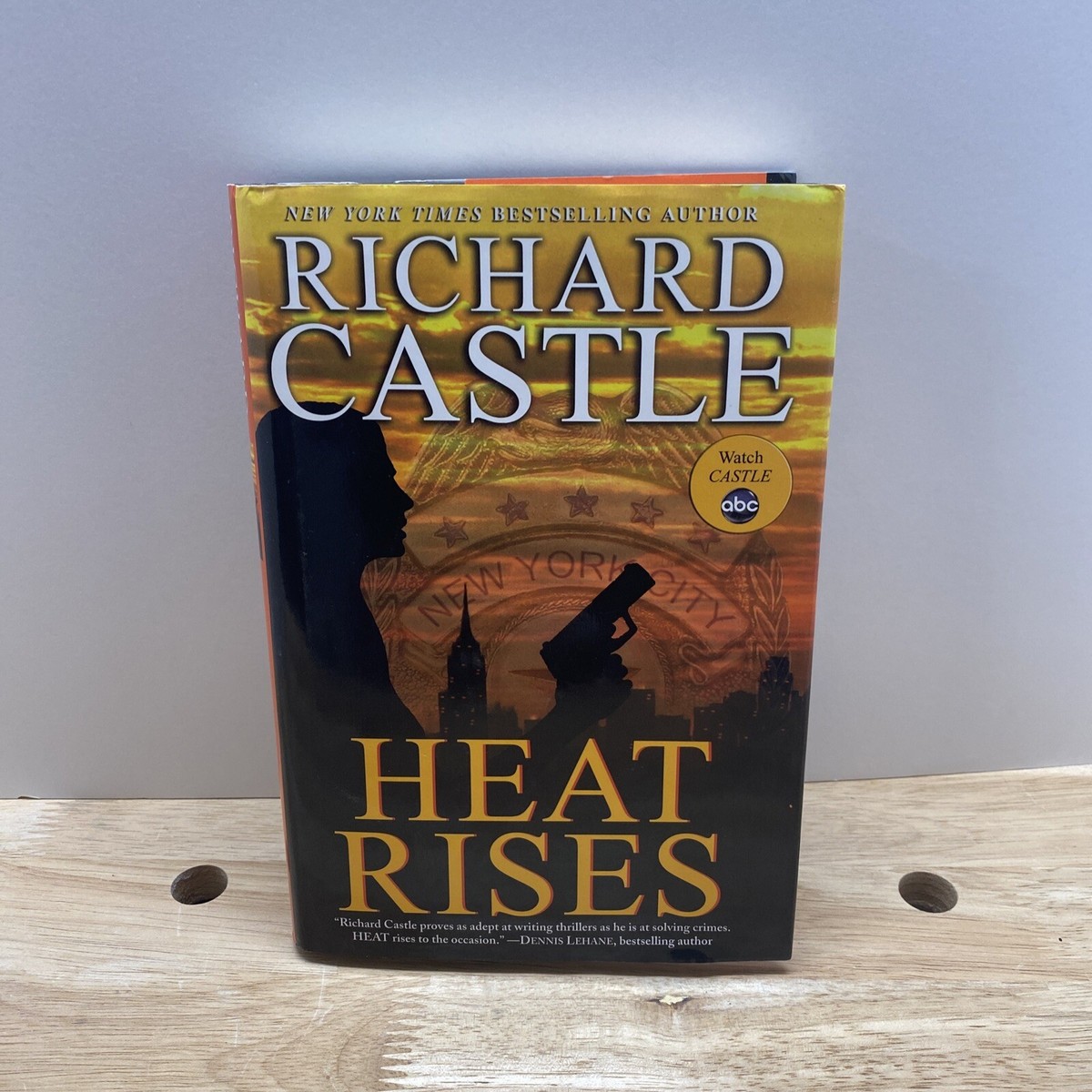 Heat Heat Rises (Nikki Heat) Wave (Nikki Heat): 9781401323820 