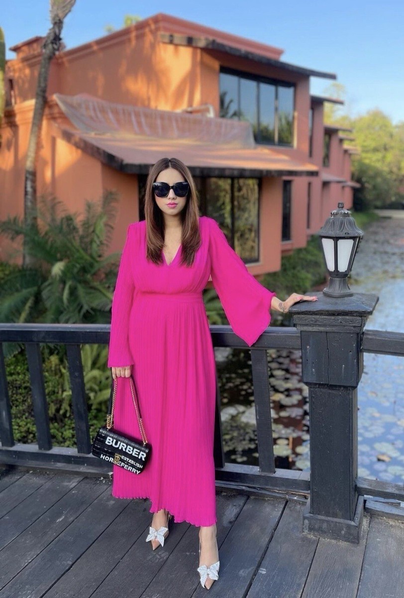 ZARA WOMAN NWT FUCHSIA PLEATED V-NeckMIDI CHIFFON DRESS_7969 ZARA WOMAN NWT FUCHSIA PLEATED V-NeckMIDI CHIFFON DRESS_7969