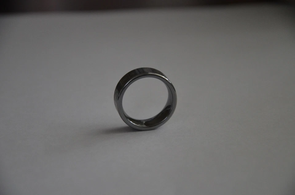 Banda de carburo de tungsteno cruzada templaria grabada con láser Triton Foto 3 de 4