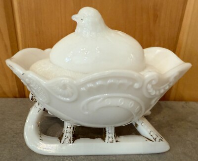 Victorian Westmoreland White Gold Painted Milk Glass Sleigh Bowl Hatching Chick