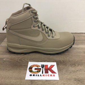 nike manoadome khaki