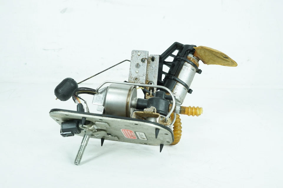 2004 Harley Softail FLSTCI Heritage OEM Fuel Pump Gas Gasoline Petrol Sending - Image 2 of 4