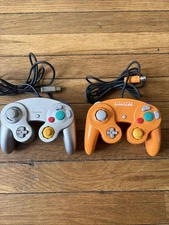 2x Nintendo Gamecube Controllers Orange Gray AuthenticDOL-003 Working Tight Stic
