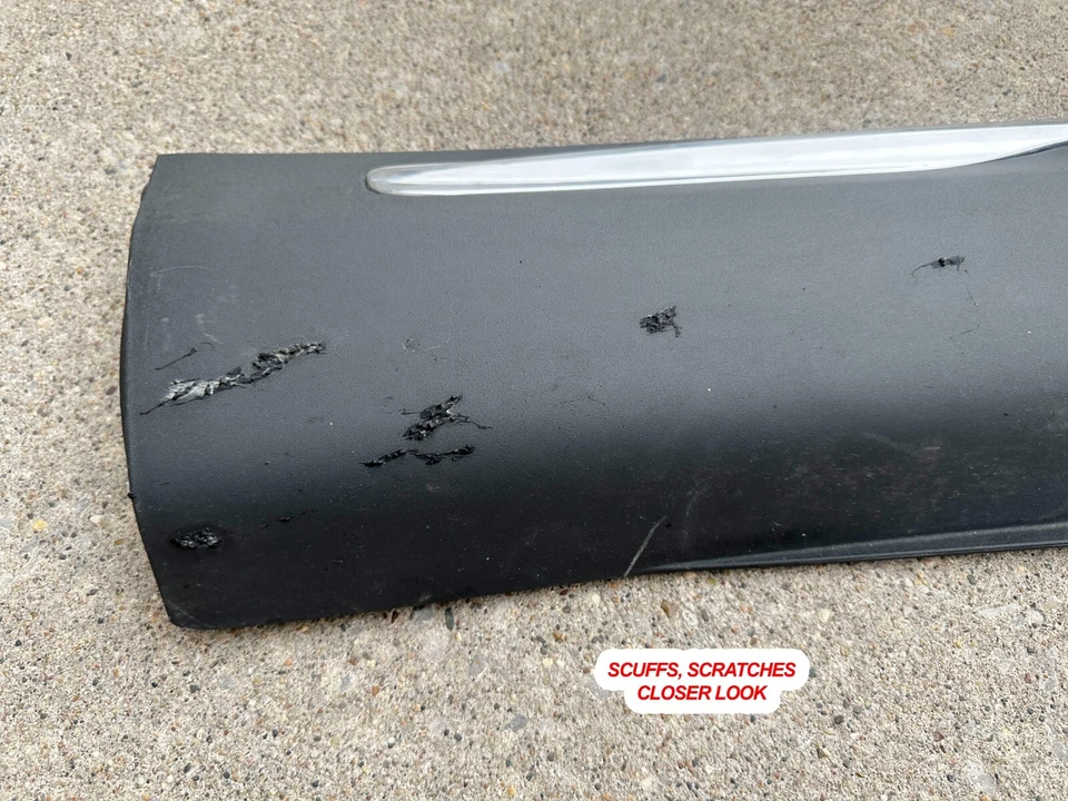 P40399 2019-2023 Lincoln Nautilus Front Door Lower Moulding SEE PICTURES OEM Foto 3 de 4