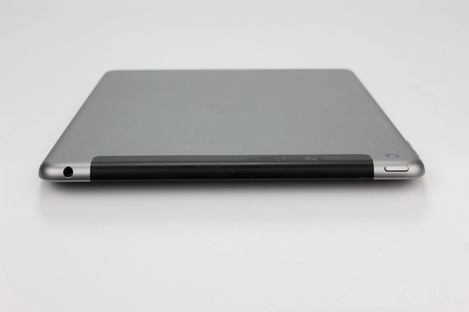Apple iPad (5th generation) · 128GB · Cellular, Foto 4 von 5