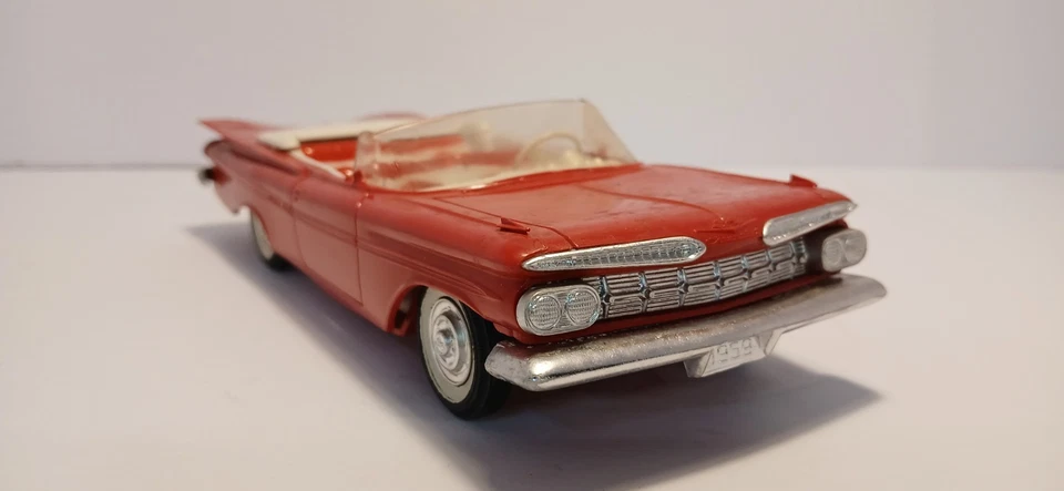 1959 Chevrolet Impala Convertible 1/25th Scale Dealer PROMO Model.  Not Mint  - Image 4 of 4