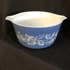 VINTAGE Pyrex COLONIAL MIST Blue White Flowers 473-B Casserole Dish