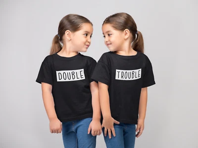 GILDAN/LARKWOOD Double Trouble Kinder T-Shirt Zwillinge großer kleiner Bruder Schwester Geschwister