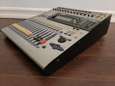 Yamaha 01v 16-Channel Digital Recording Mixer Mixing Console O1v