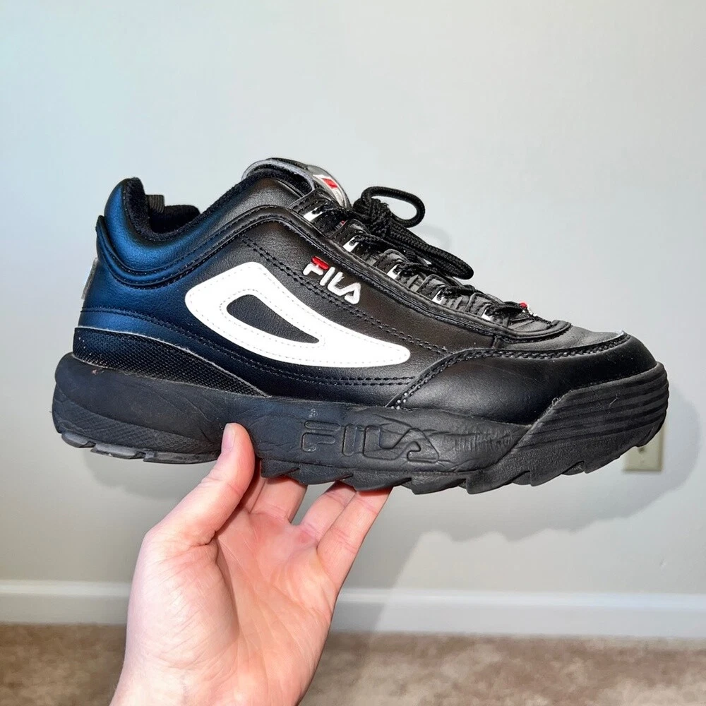 Black top chunky filas