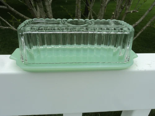 FIRE KING VINTAGE JADE-ITE BUTTER DISH PATTERN  TOP - NO CHIPS
