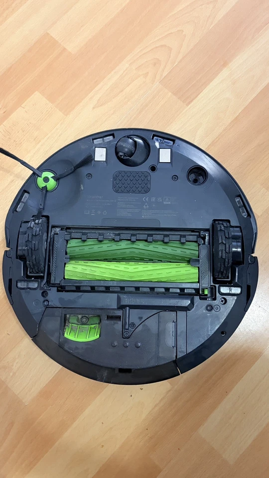 iRobot Roomba Combo J7+ Wisch- und Saugroboter, Foto 4 von 4