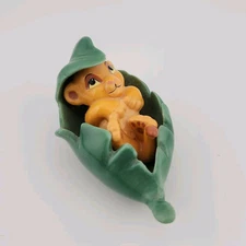 Vintage Disney Lion King Baby Simba in Leaf Bone China Ceramic Porcelain Figure