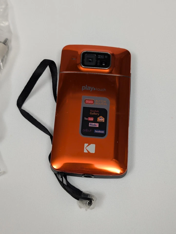 Kodak PlayTouch HD Video Camera Camcorder 5 MP Touchscreen Black W/ Extras - Image 2 of 4