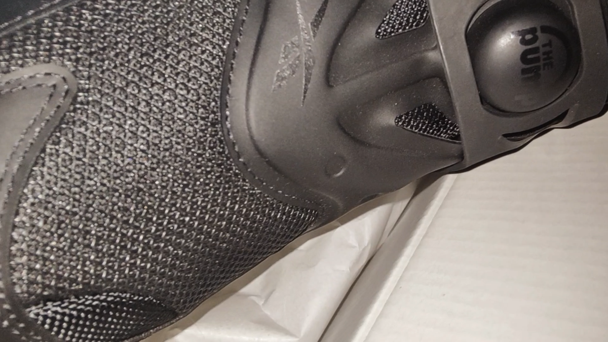 レア物 美品 Reebok PUMP COURT マットブラックカラー　29cm Reebok Pump Court Black Sports Shoe FX9926