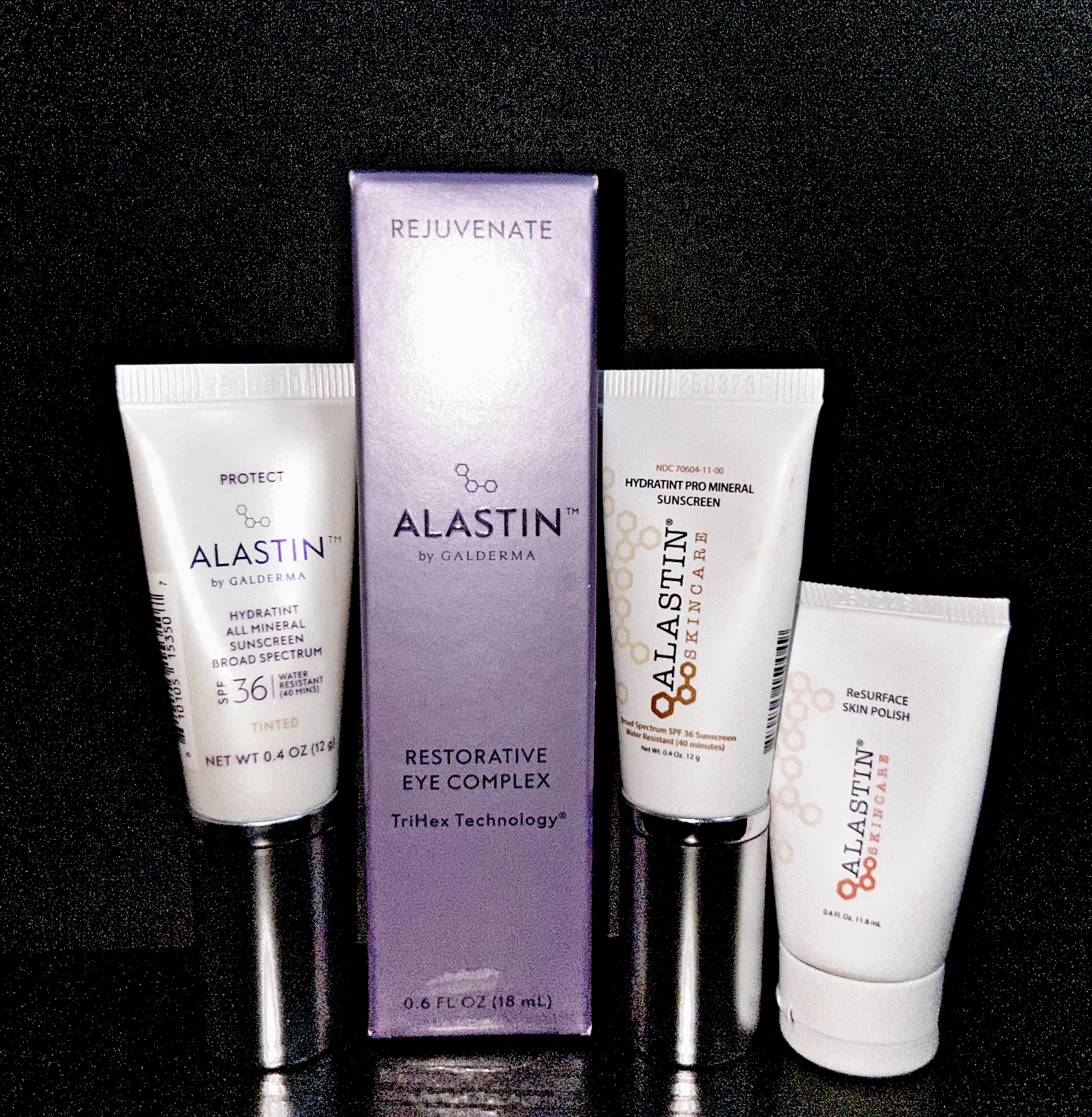 Alastin Restorative Eye Treatment-TriHex 0.5 fl oz/14.8 *NEW PK* 1 Gift Included
Opens in a new wind
