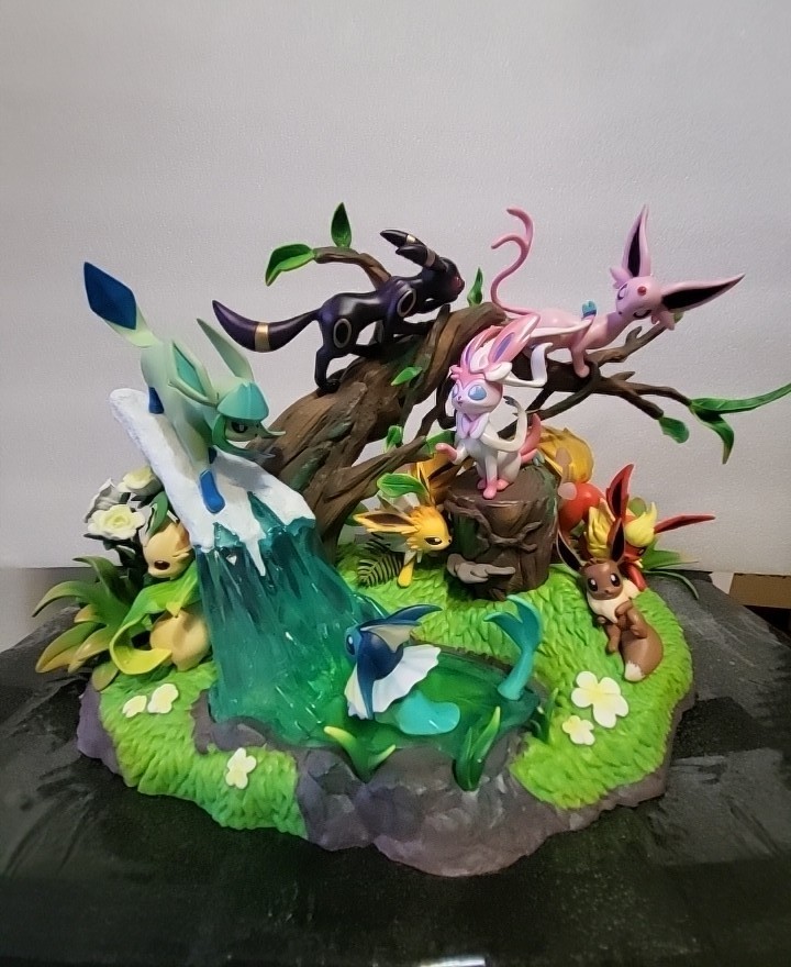 Figurine Pokémon Évolutions : Diorama Collecteur de 27cm en Statuette Complète - 4