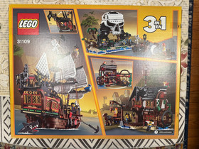 LEGO Creator Pirate Ship 3in1 Set (31109) NEW 