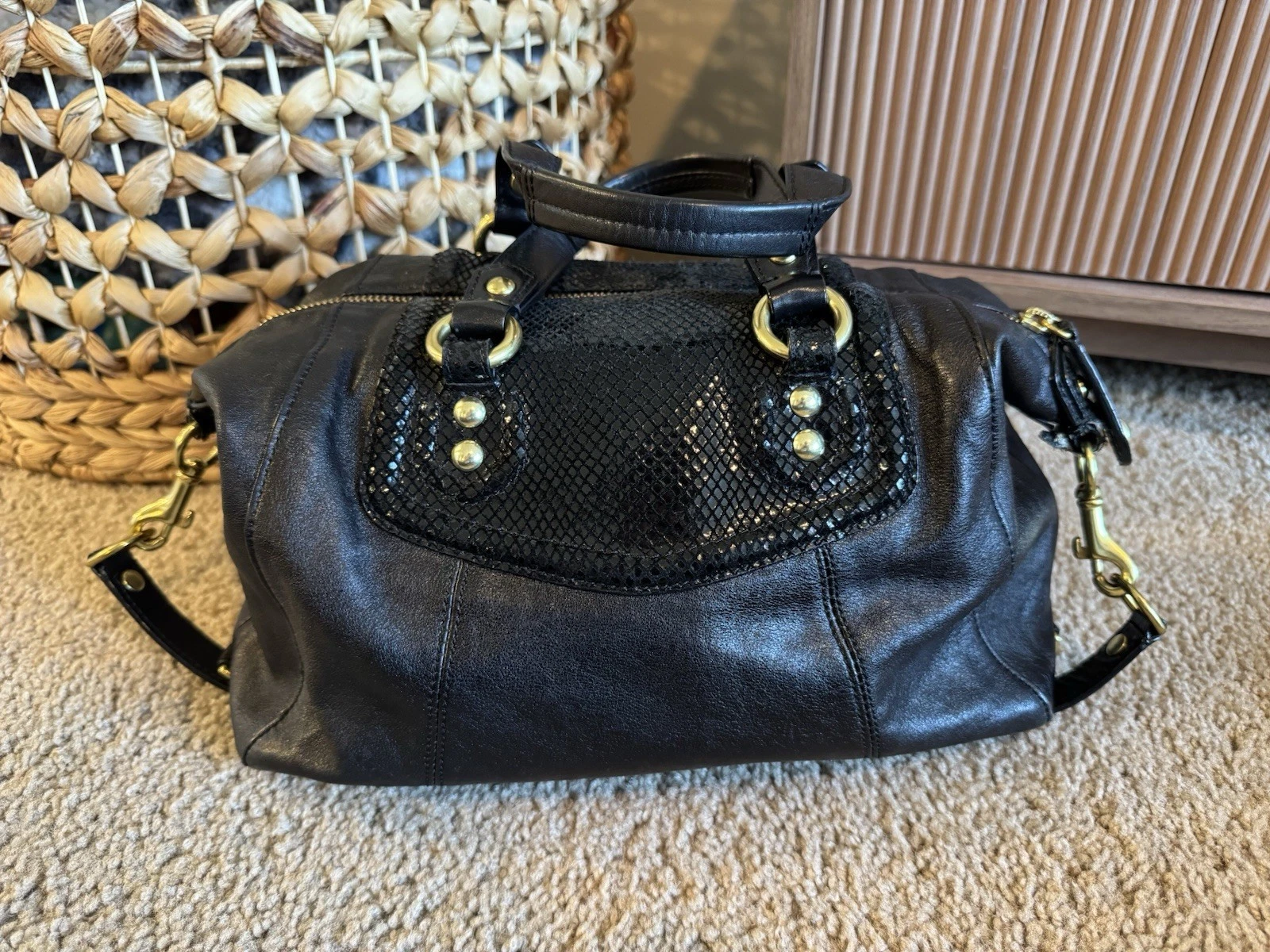 Borsa a tracolla Coach Ashley nera pelle con accenti di pelle di serpente A1373 F1924