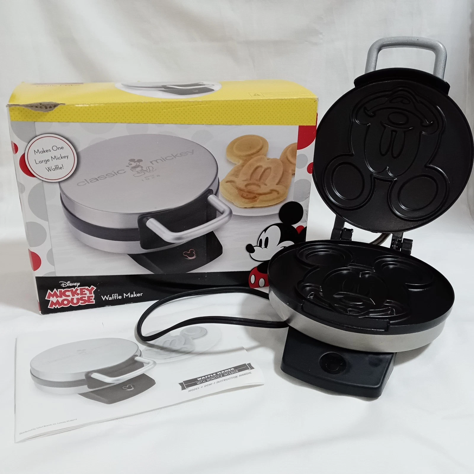 Disney Classic Mickey Mouse Face Waffle Maker w Box Electric DCM-1