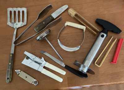 Lot of Kitchen Utensils Vintage To Now EUC Swing A Way Taylor Royal Brand Carco