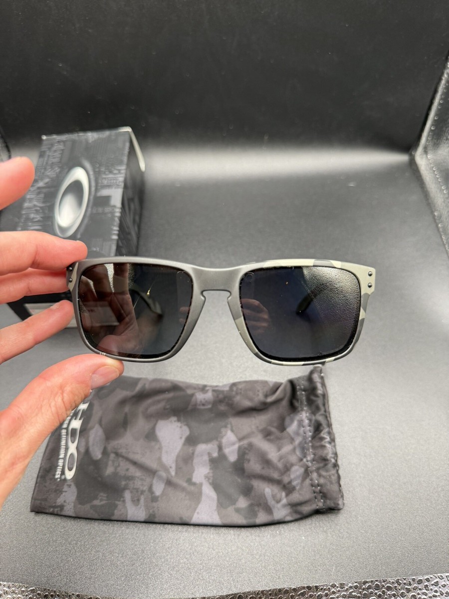 P*i様 SG【used】Oakley サングラス マットグレー　jacket Oakley Holbrook Multicam Black Grey Polarized Lenses OO9102-92 | eBay
