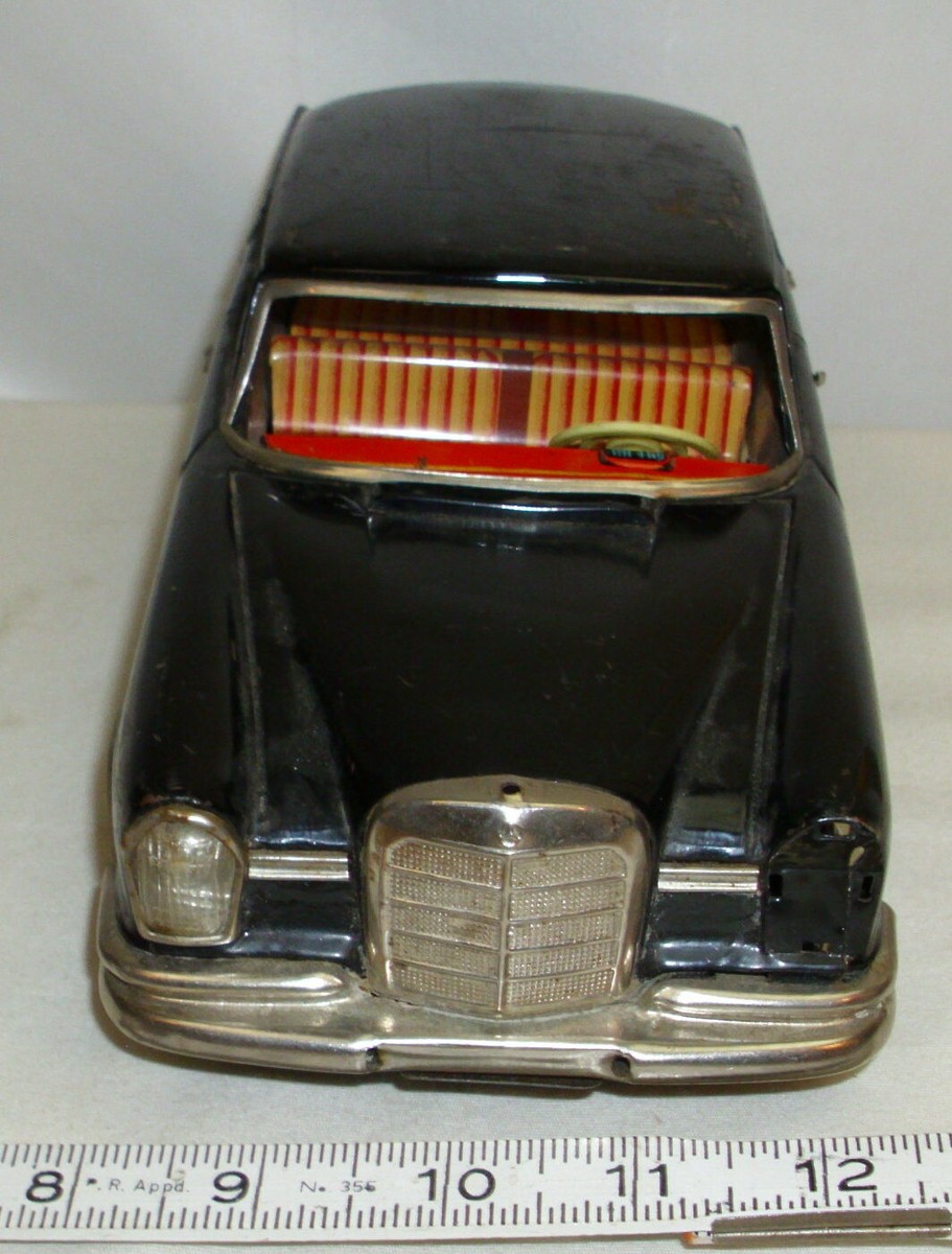 MERCEDES BENZ 220S FOUR DOOR CAR TIN FRICTION TOY CAR WITH MERCEDES BENZ 220S FOUR DOOR CAR TIN FRICTION TOY CAR WITH