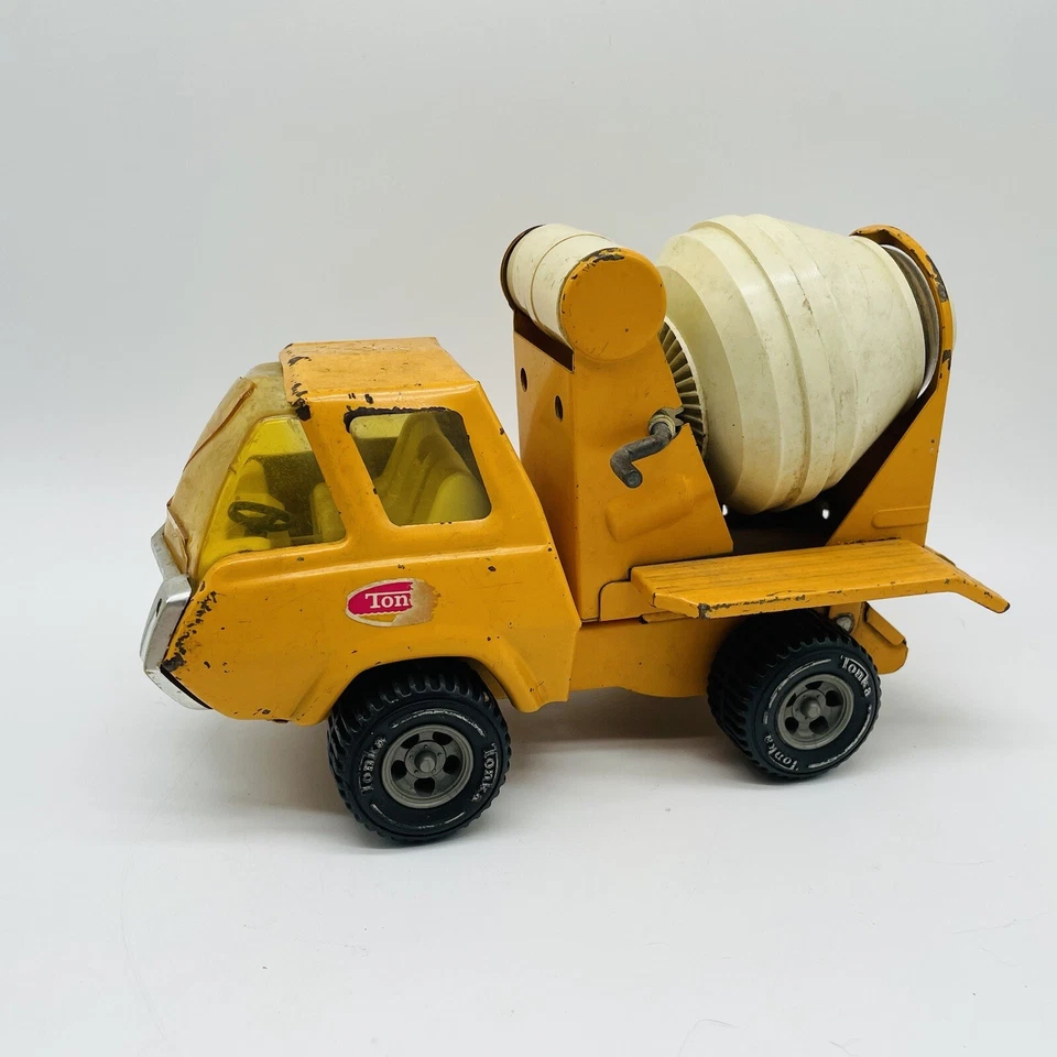 Vintage Tonka Cement Truck 2 axle Pressed Steel - Image 3 of 4