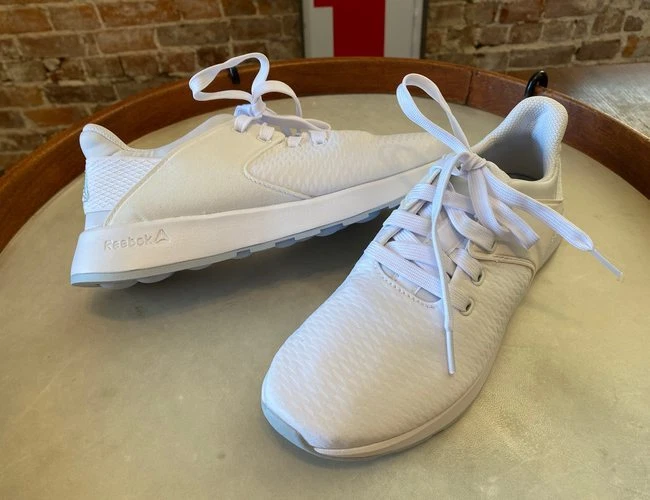 Reebok walking shoes without laces 2025