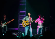 Easton Corbin at The Palace of Auburn Hills on September 28 2013 i- Old Photo 14