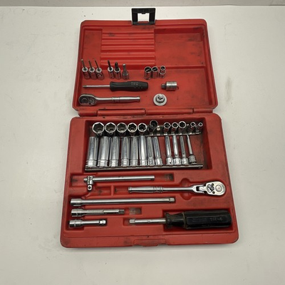 #ad Snap On Tools USA 44pc 1 4” Drive General Service Ratchet Metric D S Socket Set $329.95