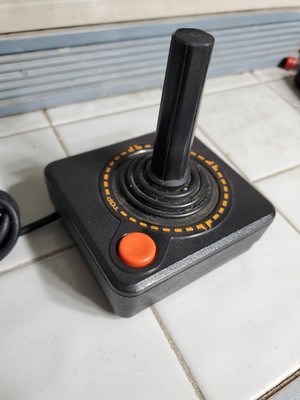 CX40 Atari 2600 Joystick original