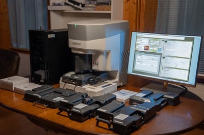 Noritsu HS-1800 Film Scanner Complete Package with 5 carriers & incl. Computer