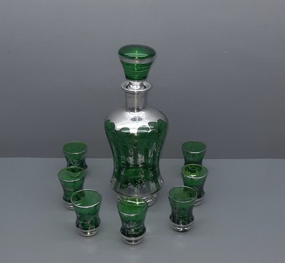 Schnaps Karaffe mit 7 Gläser * Silberauflage * Böhmen