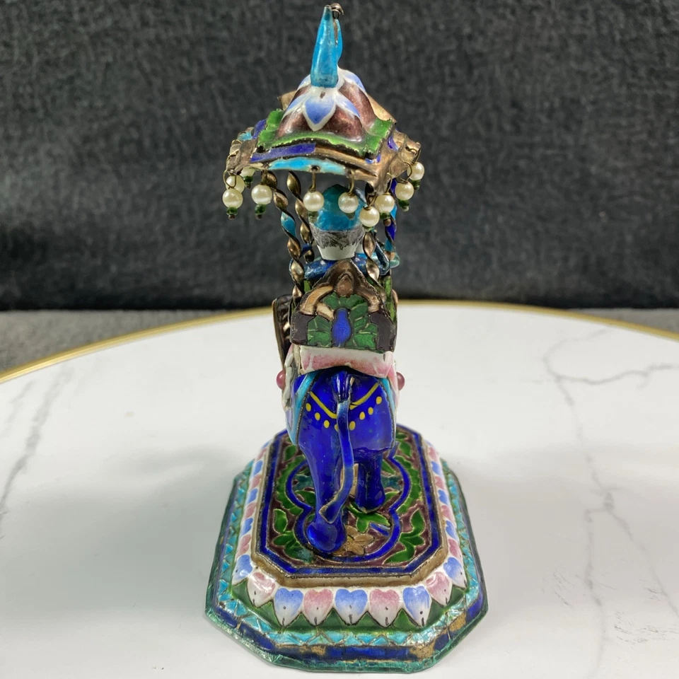 Estatuilla de elefante esmaltada plateada India de colección años 50 Ambawari Howdah decoración de tronco Foto 3 de 4