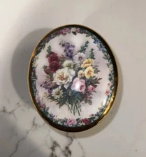 “Remembrance” By Lena Liu Floral Cameo Music Box Collection 1997 Ardleigh Elliot