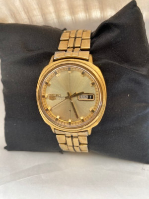 SEIKO 5 HERREN 21 JEWELS DAY&DATE AUTOMATIK UHR 6119-6003 FUNKTIONIERT MIT MÄNGELN