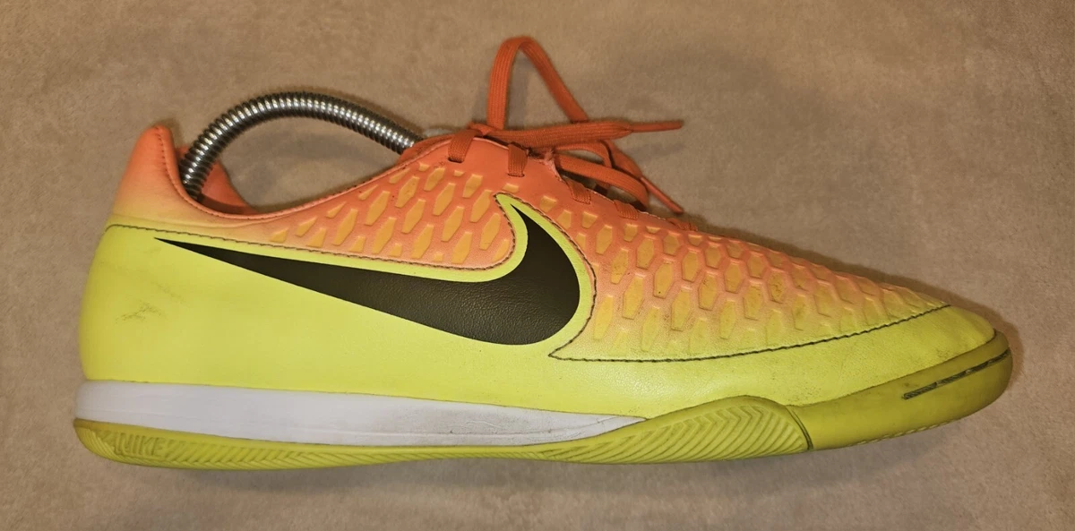 nike magista opus size 9