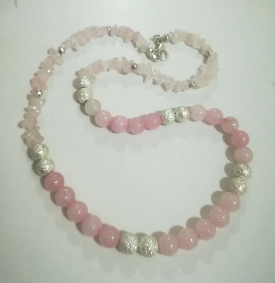 COLLANA DONNA IN QUARZO ROSA NATURALE CON SFERE IN ARGENTO DIAMANTATO HANDMADE - Immagine 2 di 4
