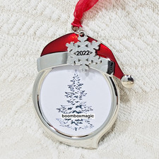 2022 CHRISTMAS TREE ORNAMENT PHOTO SCRATCHES FRAME JOLLY SANTA HAT CIRCLE 2.25"