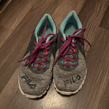 FILA Gray Heathered Low Top Lace-Up Athletic ...