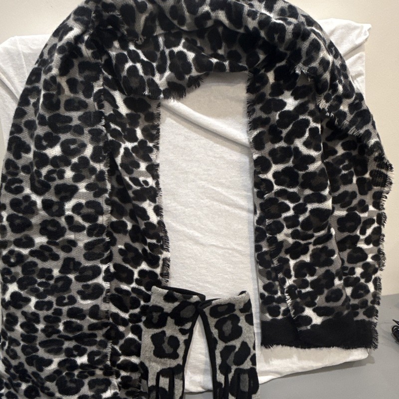 Mud Pie Women's Leopard Animal Print Scarf & Gloves Set Black/Gray One Size