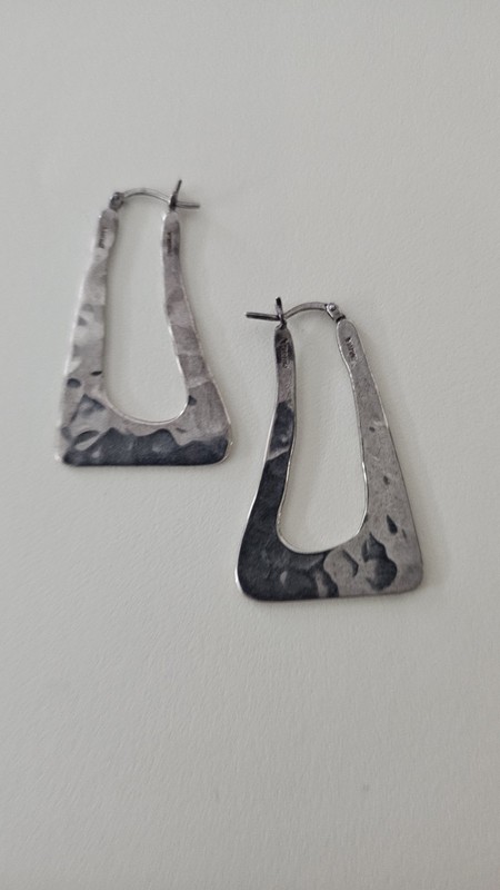FINOLA HAMMERED METAL 925 SILVER Abstract Hoop EARRINGS