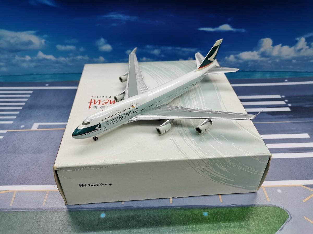 1/400 CATHAY PACIFIC B747-400 リース塗装モデル 1/400 CATHAY PACIFIC B747-400 リース塗装モデル - メルカリ