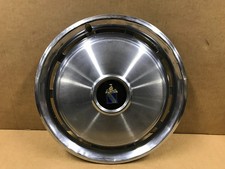 Vintage 1975-1977 Buick Regal 15-inch Hubcapwheel Cover Vintage 1975-1977 Buick Regal 15-inch Hubcapwheel Cover