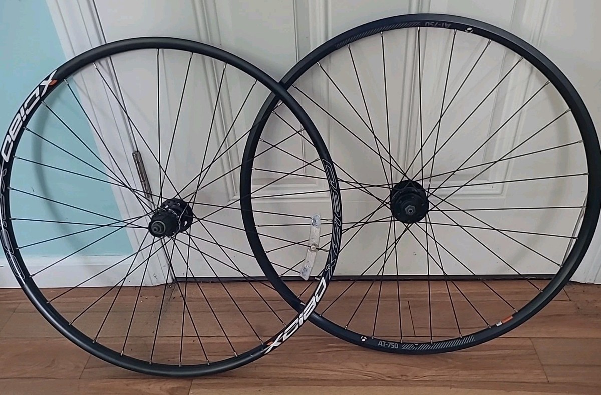 パーツ Bontrager 700c Bontrager Connection Disc 700c MTB Wheel - CAMDEN BICYCLE CENTER