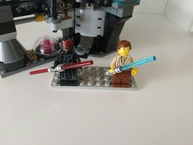 LEGO Star Wars Duel on Naboo 75169 Set w/minifigs & scene